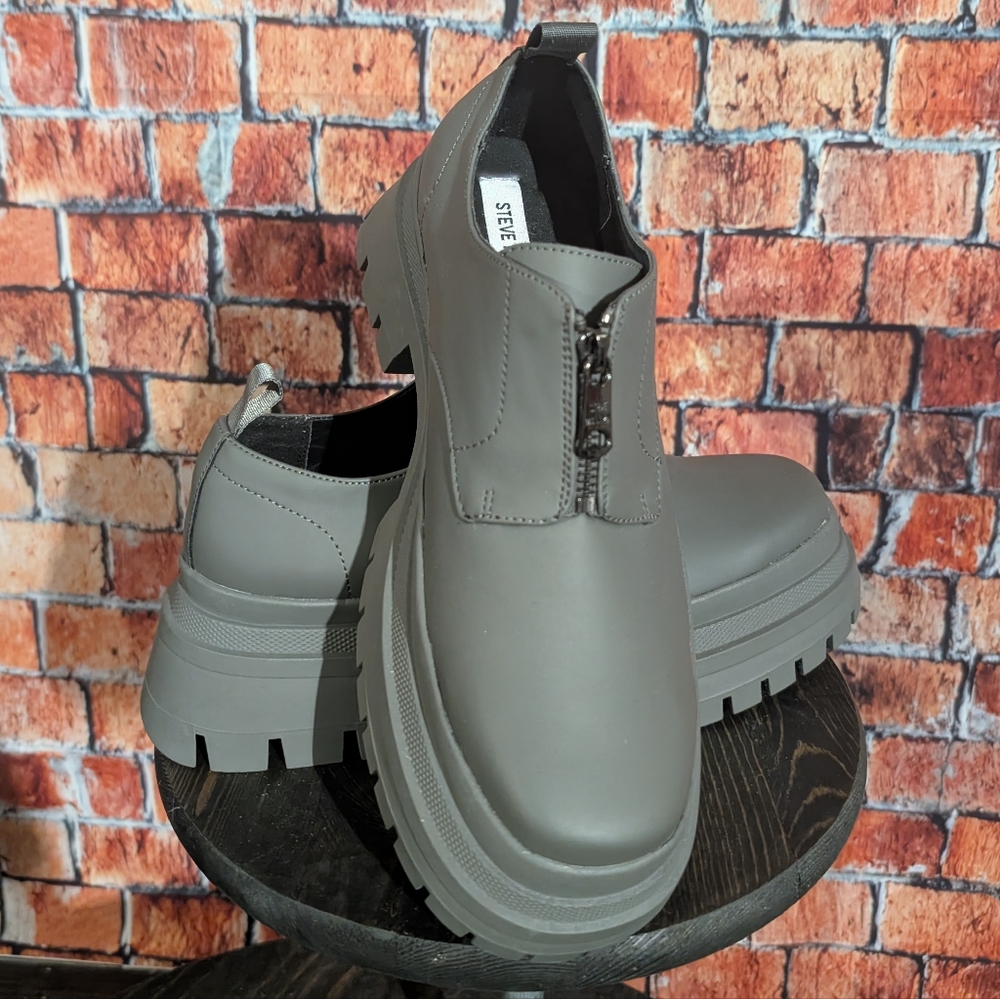 Steve Madden Ultra Low Rise Utilitarian Boots